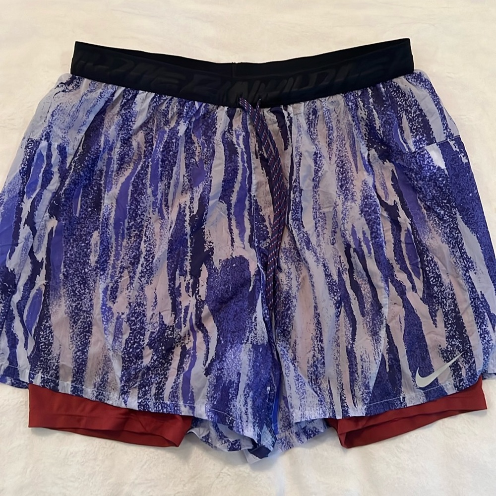 NIKE ACTIVE SHORTS